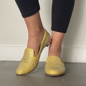 Strass yellow Miu Miu shoes.